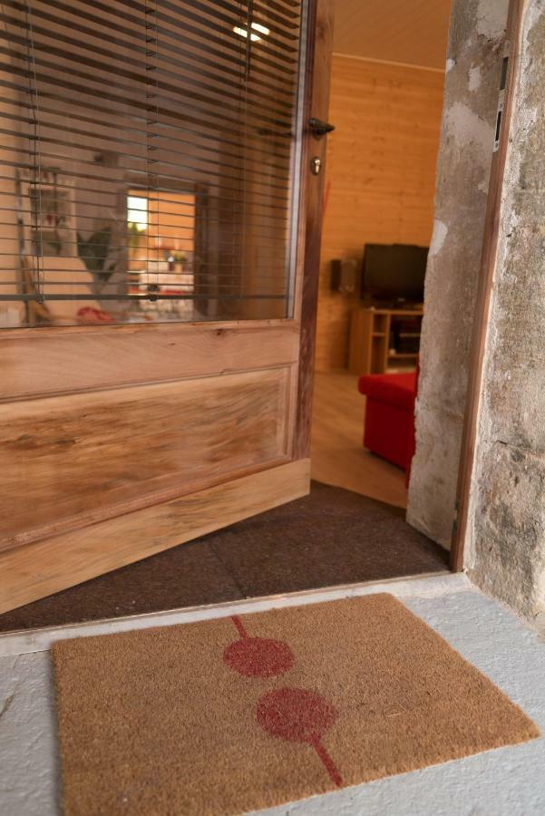 Le Fil Rouge Vila Saint-Pierre-d'Aurillac Exterior foto